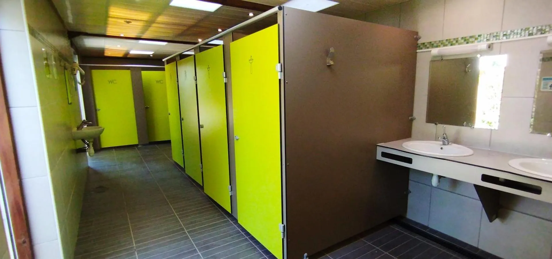 Cabane Randonneurs Camoël 0*,  Fransa