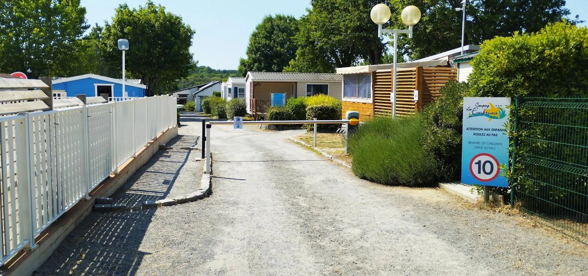 Cabane Randonneurs Camoël Kamp alanı