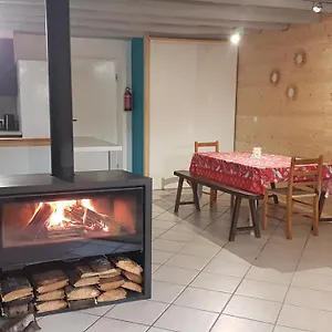 Hébergement de vacances Maison Atypique à 10 Minutes Des Plages, Camoël