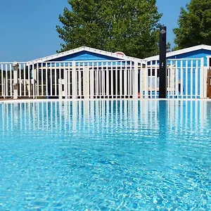 Camping Les Embruns 3*, Camoël